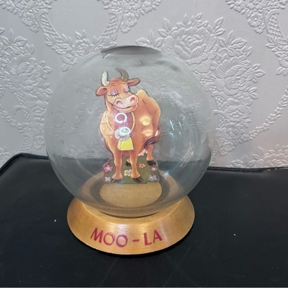 Vintage Vic Moran Moo La Bank Glass Dome
